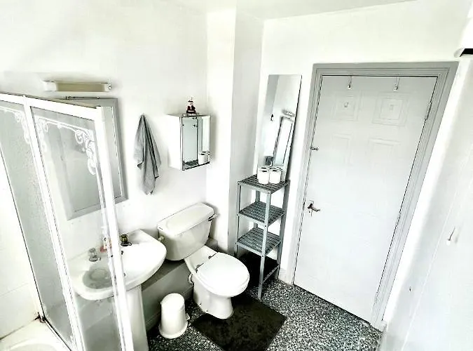 Customhouse Balcony View, 1 더블린