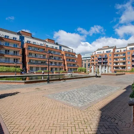 Customhouse Balcony View, 1 Gæstehus *